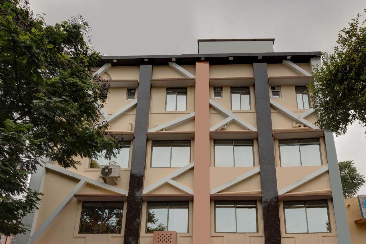 Oyo Hotel Satguru Džamšédpur Exteriér fotografie