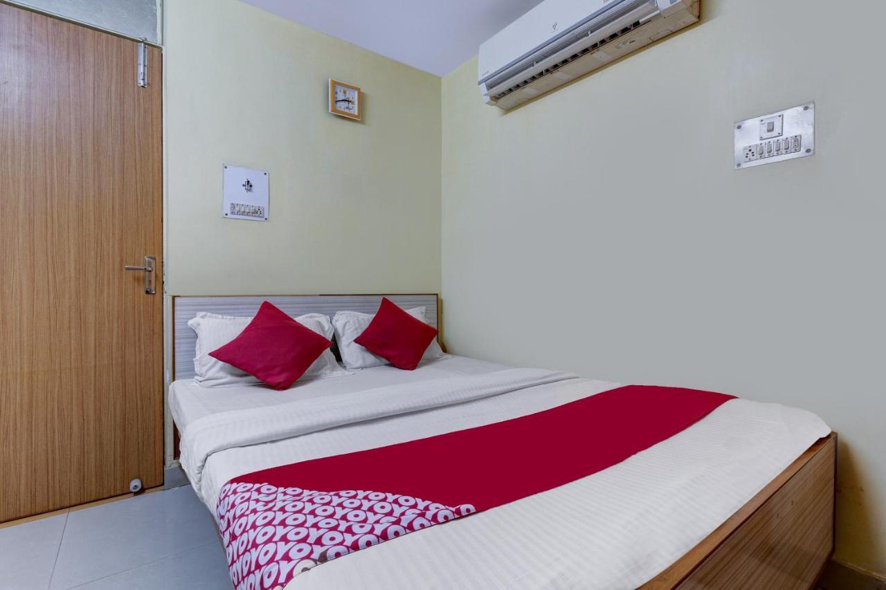 Oyo Hotel Satguru Džamšédpur Exteriér fotografie
